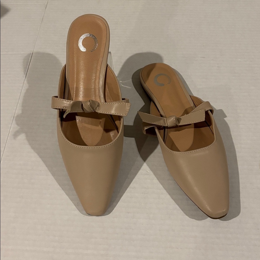 Brinley Co. Tan Mailee Vegan Leather Flat Rounded Square Toe Mule - Size 6.5 - Picture 3 of 8